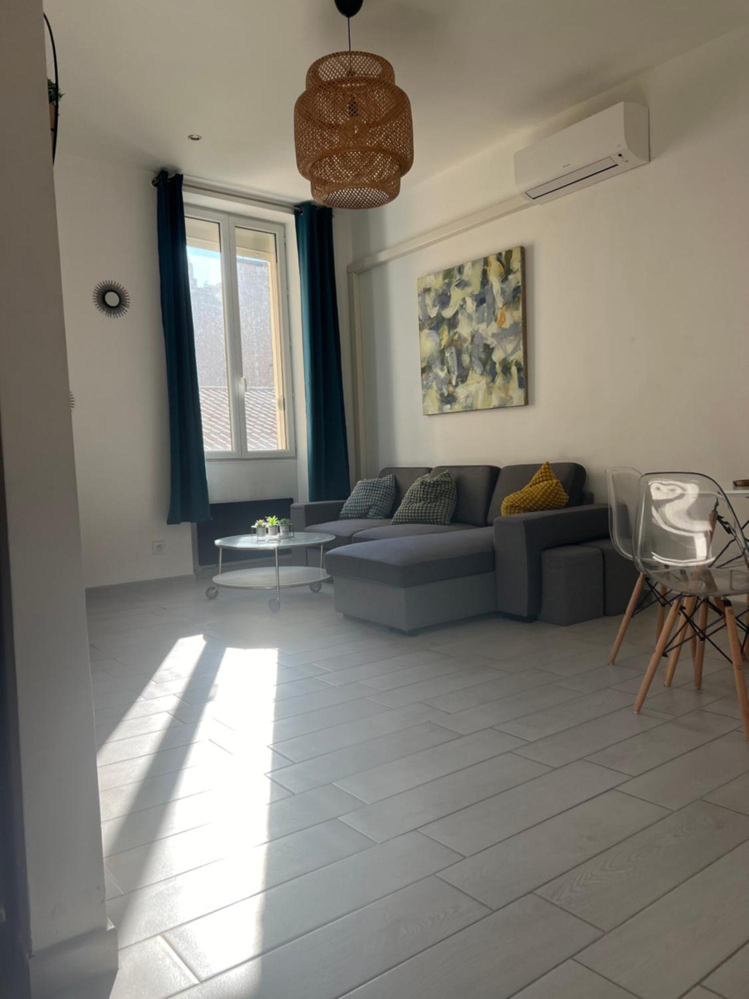 Grand T2 Climatise A 5 Min De La Gare St-Charles - Vieux Port Apartment Marseille Exterior photo